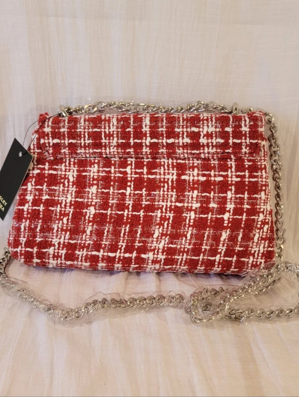 Badgley Mischka BMH-507 Red And White Tweed Chain Crossbody Bag NWT